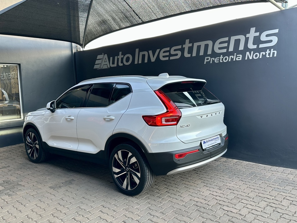 VOLVO XC40 XC40 B4 PLUS BRIGHT GEARTRONIC (MILD HYBRID)