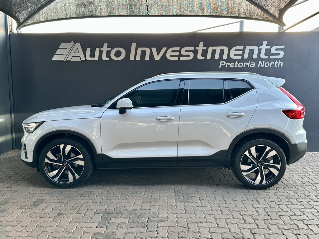 VOLVO XC40 XC40 B4 PLUS BRIGHT GEARTRONIC (MILD HYBRID)