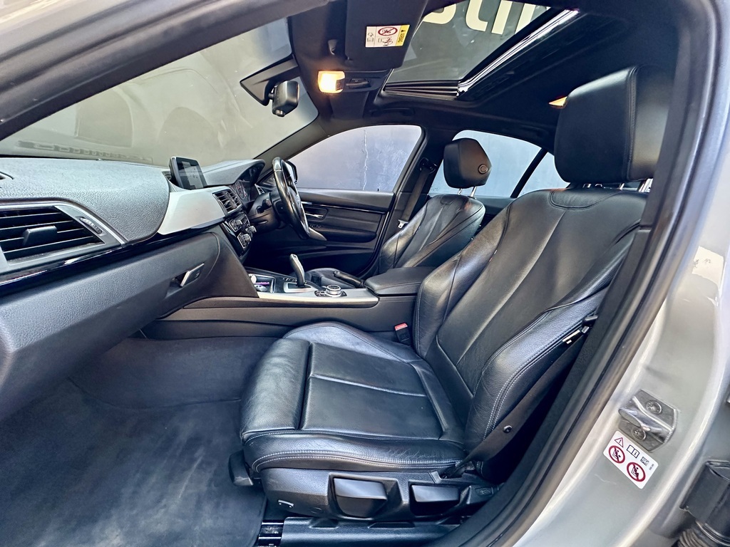 BMW 3 SERIES 320D M SPORT A/T (F30) - 11