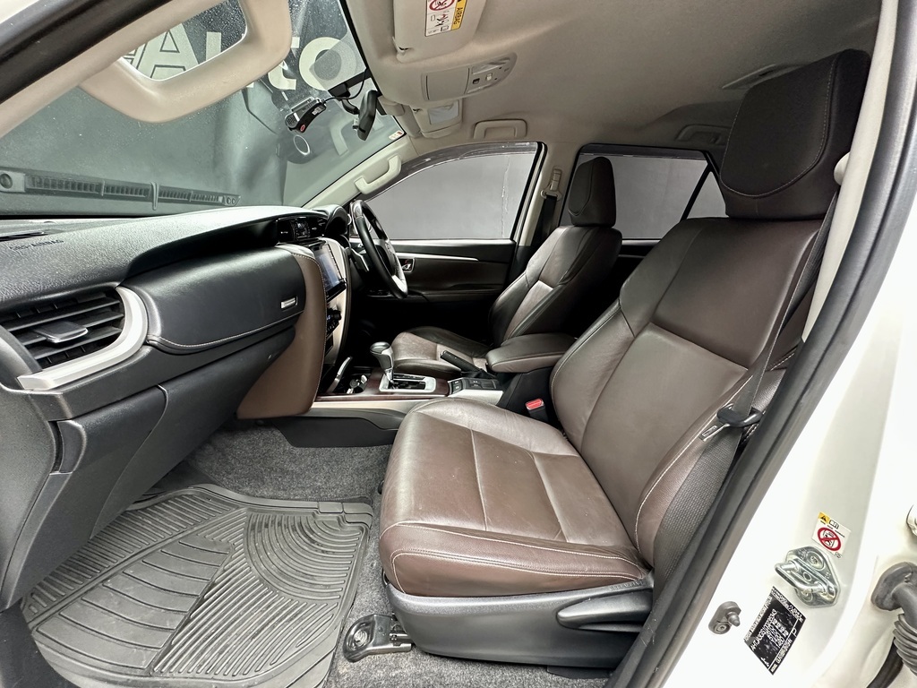 TOYOTA FORTUNER FORTUNER 2.8GD-6 R/B A/T