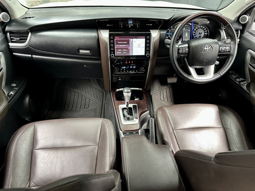 TOYOTA FORTUNER FORTUNER 2.8GD-6 R/B A/T