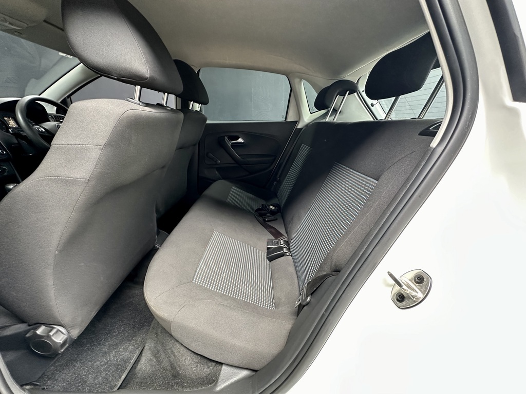 VOLKSWAGEN POLO VIVO POLO VIVO 1.6 COMFORTLINE TIP (5DR)