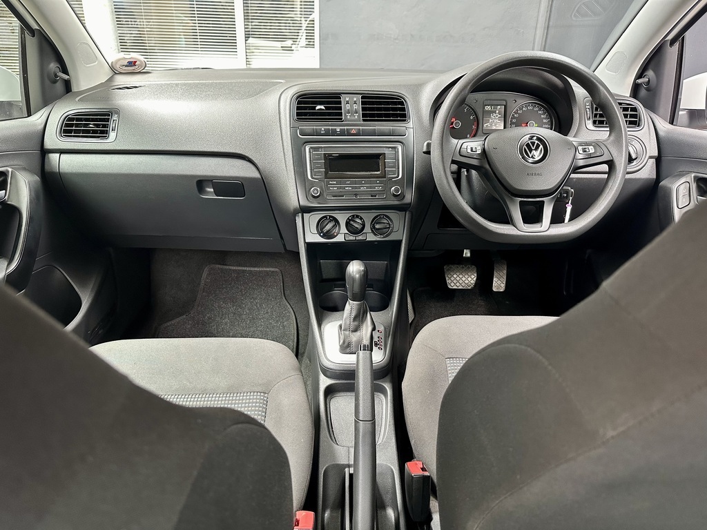 VOLKSWAGEN POLO VIVO POLO VIVO 1.6 COMFORTLINE TIP (5DR)