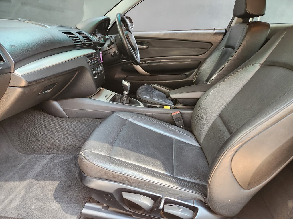 BMW 1 SERIES 118i EXCLUSIVE 3Dr (E81) - 8