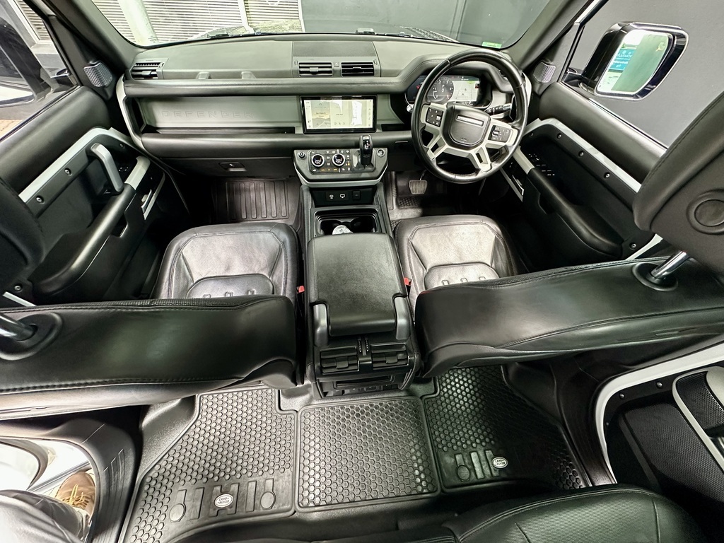 LAND ROVER DEFENDER DEFENDER 110 D300 HSE X-DYNAMIC - 12