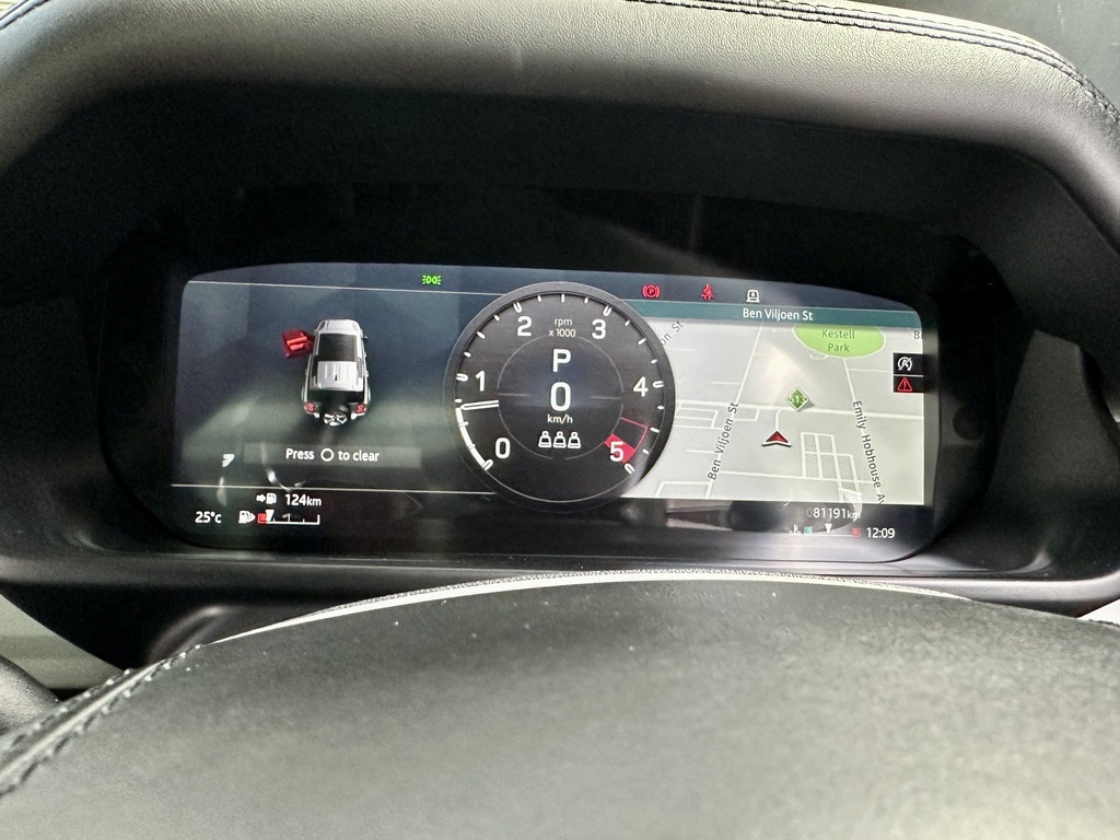 LAND ROVER DEFENDER DEFENDER 110 D300 HSE X-DYNAMIC - 17