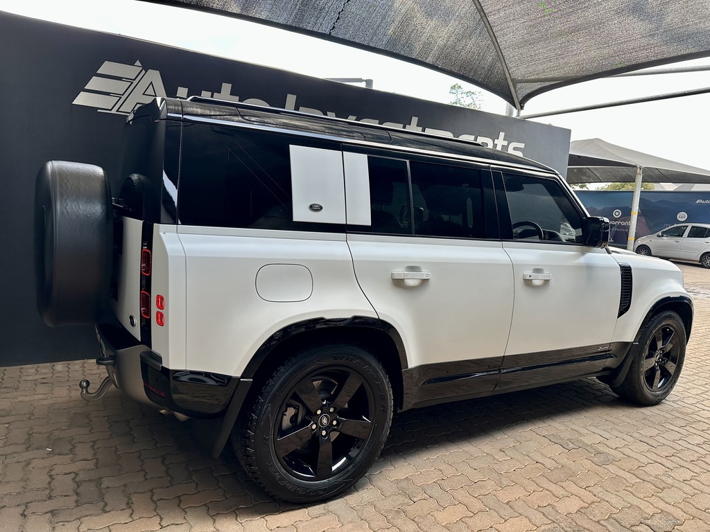 LAND ROVER DEFENDER DEFENDER 110 D300 HSE X-DYNAMIC - 3