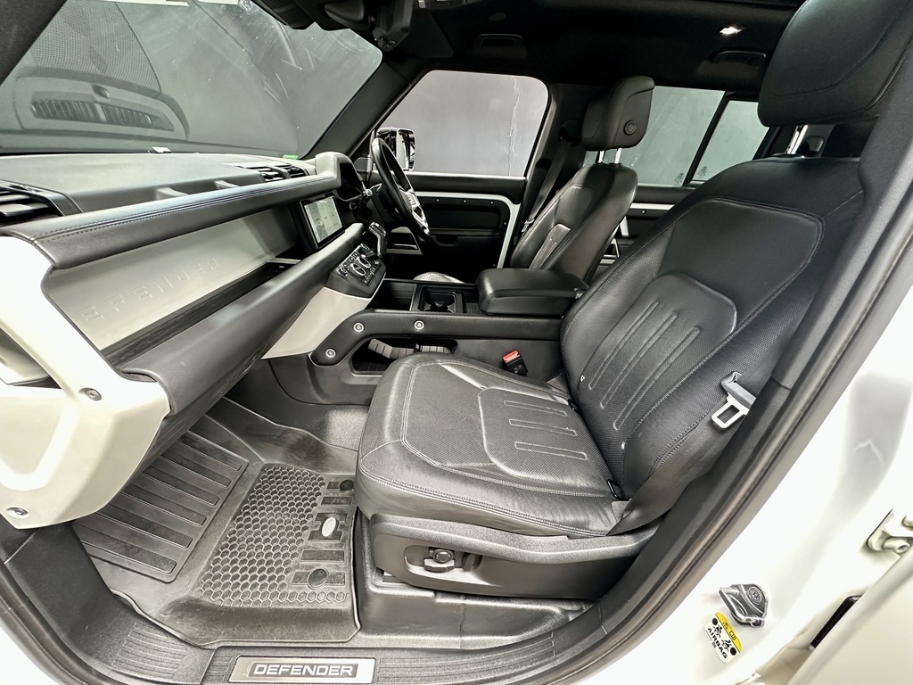 LAND ROVER DEFENDER DEFENDER 110 D300 HSE X-DYNAMIC - 9
