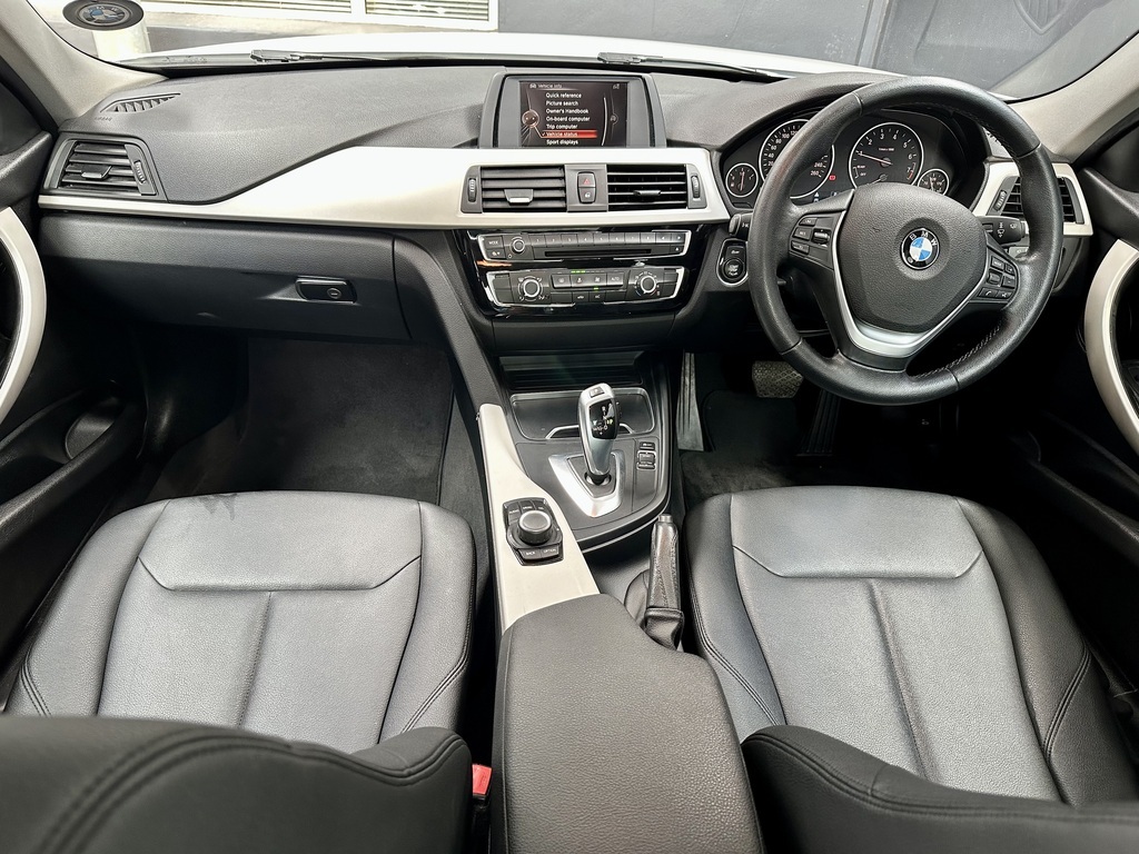 BMW 3 SERIES 318i A/T (F30) - 11