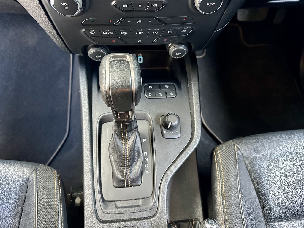 FORD RANGER RANGER 2.0TDCi WILDTRAK 4X4 A/T P/U D/C