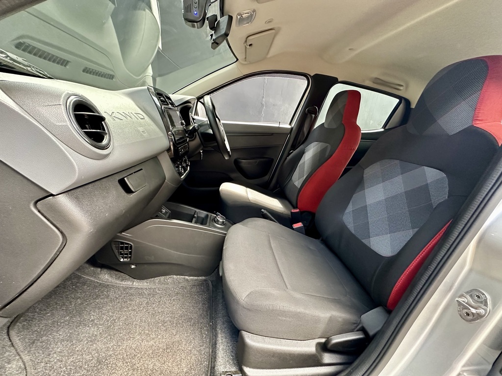 RENAULT KWID KWID 1.0 DYNAMIQUE 5DR AMT