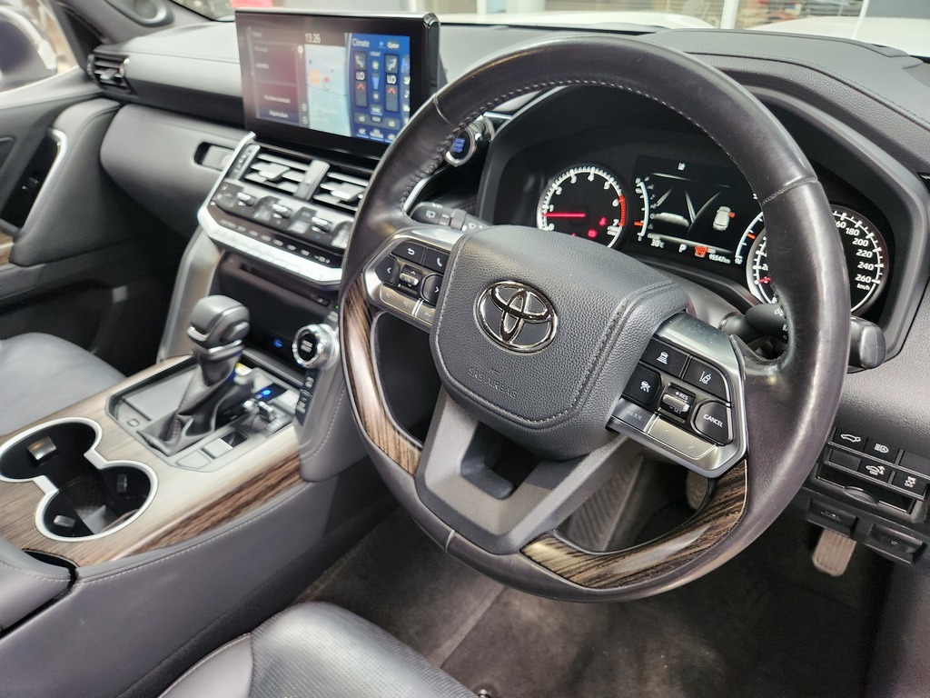 TOYOTA LAND CRUISER LANDCRUISER 300 V6 3.5T ZX