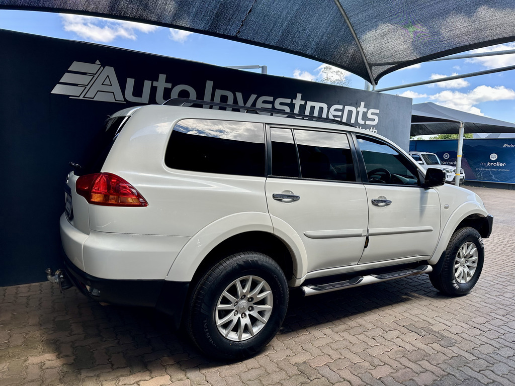 MITSUBISHI PAJERO PAJERO SPORT 3.2 Di-D GLS A/T - 3