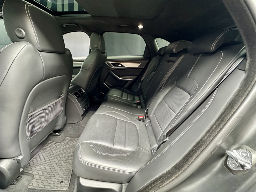 JAGUAR F-PACE F-PACE 3.0D HSE R-DYNAMIC (D300)