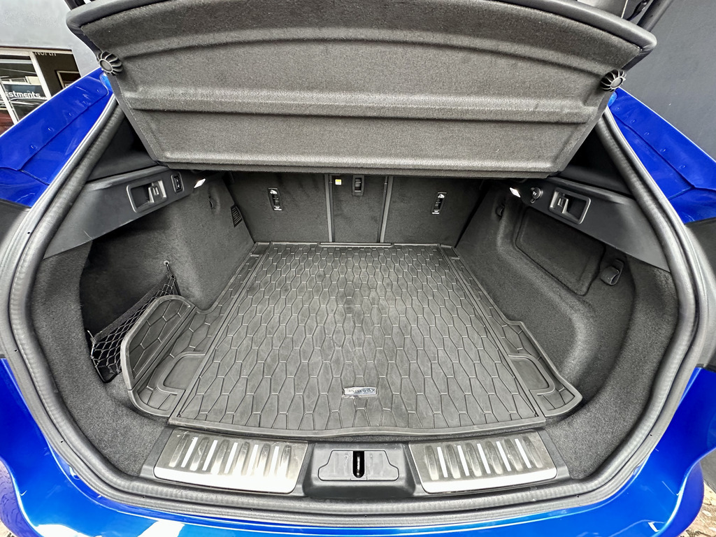 JAGUAR F-PACE F-PACE 3.0D HSE R-DYNAMIC (D300)