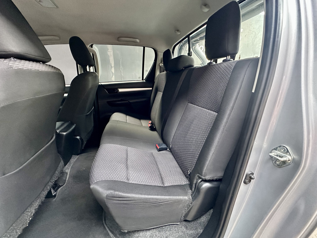 TOYOTA HILUX HILUX 2.4 GD-6 RB RAIDER P/U D/C