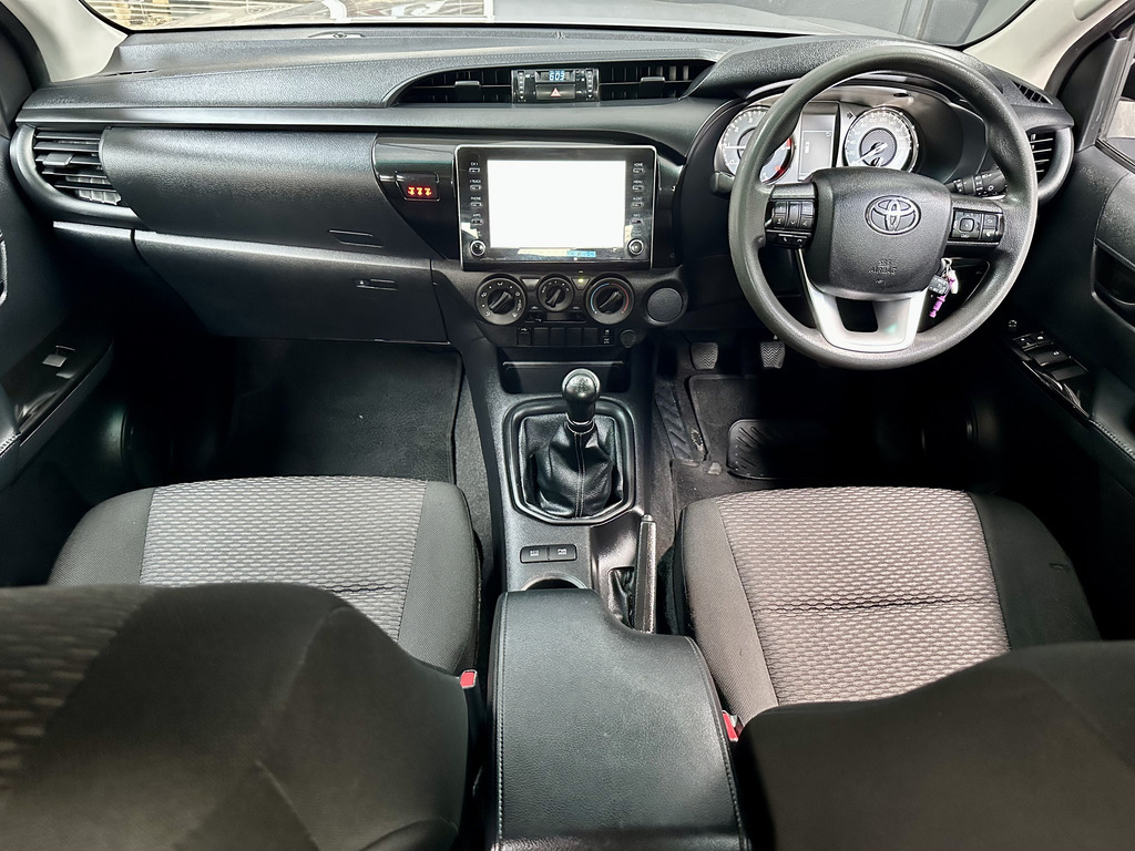 TOYOTA HILUX HILUX 2.4 GD-6 RB RAIDER P/U D/C