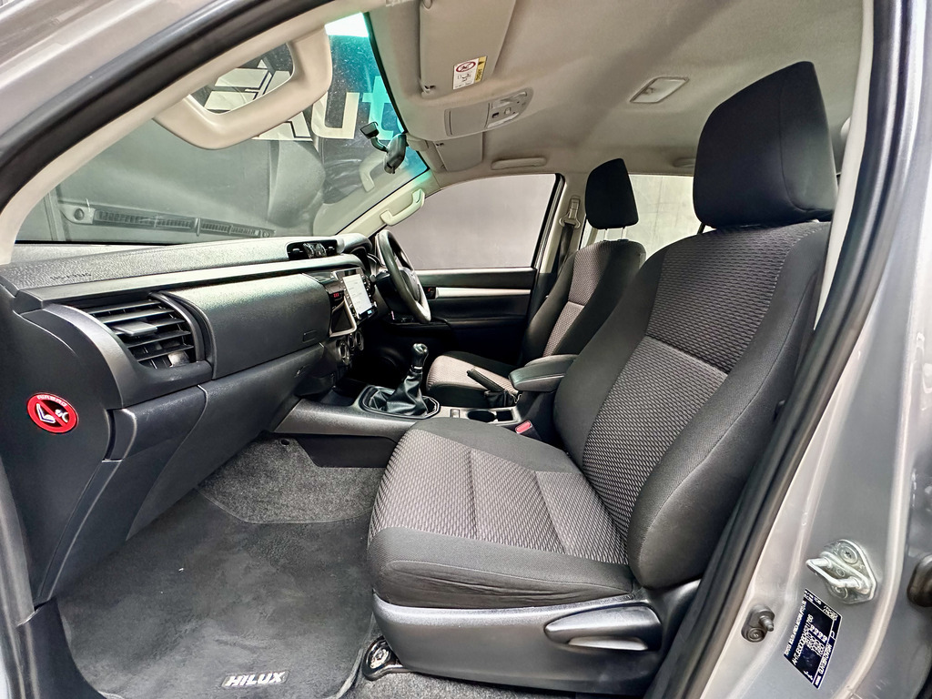 TOYOTA HILUX HILUX 2.4 GD-6 RB RAIDER P/U D/C