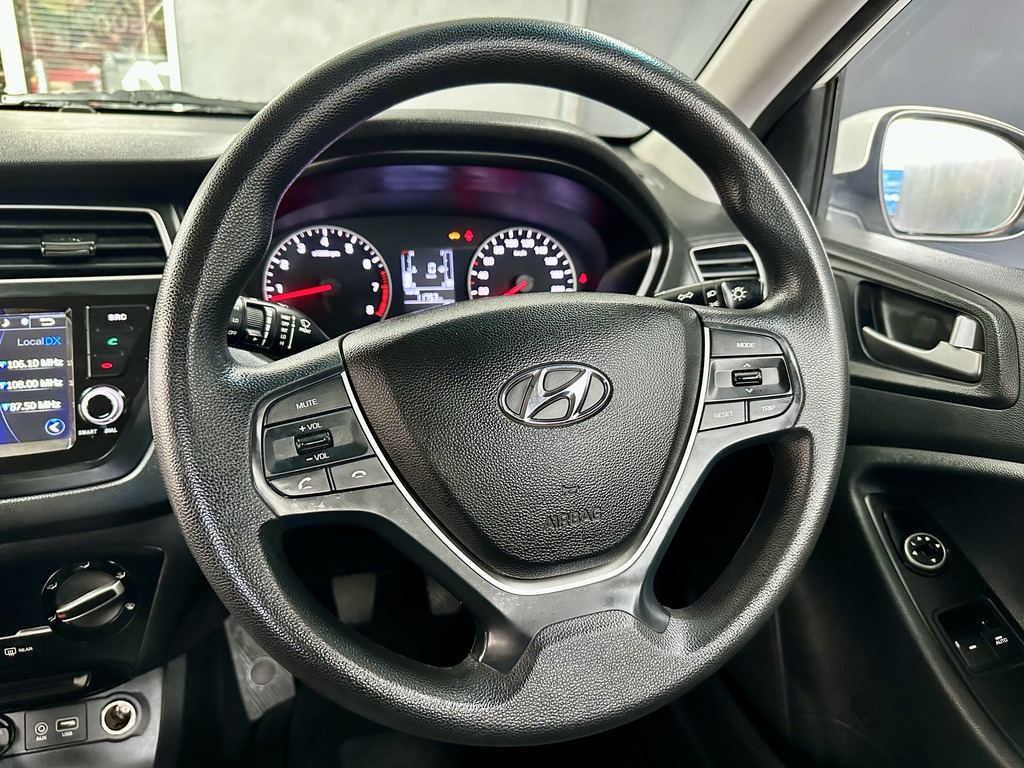 HYUNDAI i20 i20 1.2 MOTION