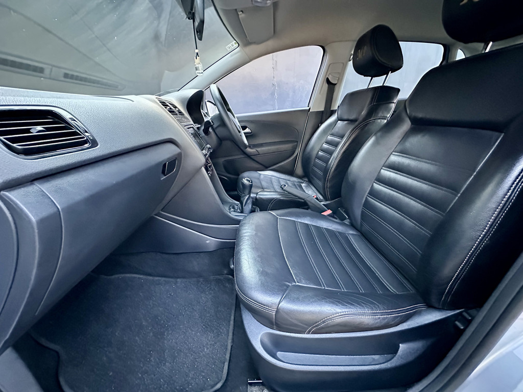 VOLKSWAGEN POLO VIVO POLO VIVO 1.4 COMFORTLINE (5DR)