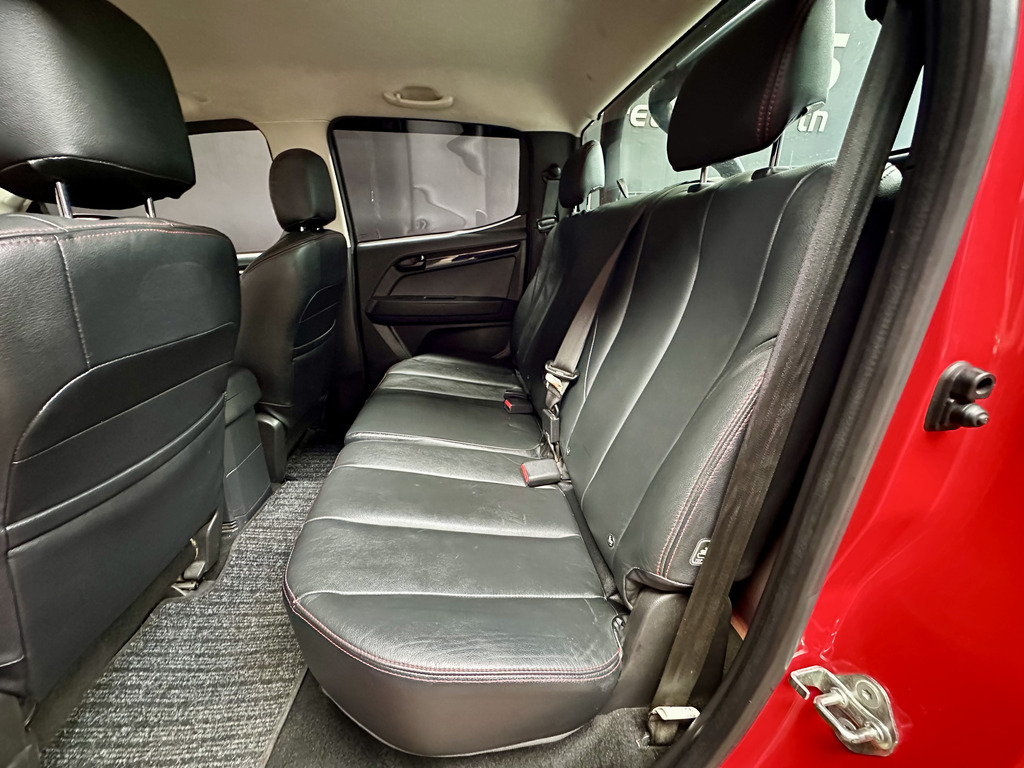 ISUZU D-MAX D-MAX 300 X-RIDER A/T D/C P/U - 11