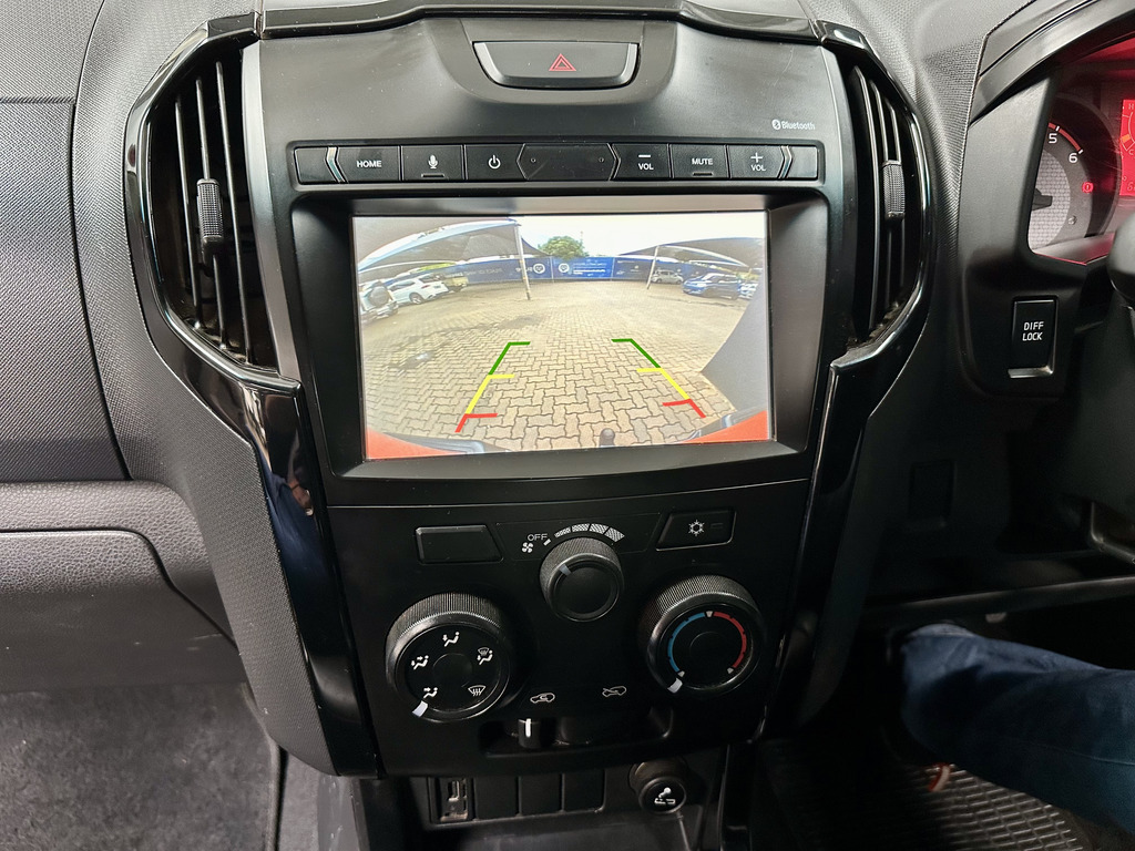 ISUZU D-MAX D-MAX 300 X-RIDER A/T D/C P/U - 14