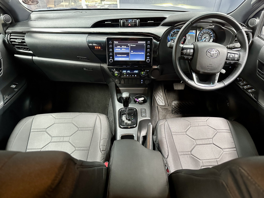 TOYOTA HILUX HILUX 2.8 GD-6 RB LEGEND A/T P/U D/C - 10