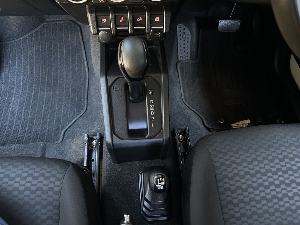 SUZUKI JIMNY JIMNY 1.5 GLX A/T - 12