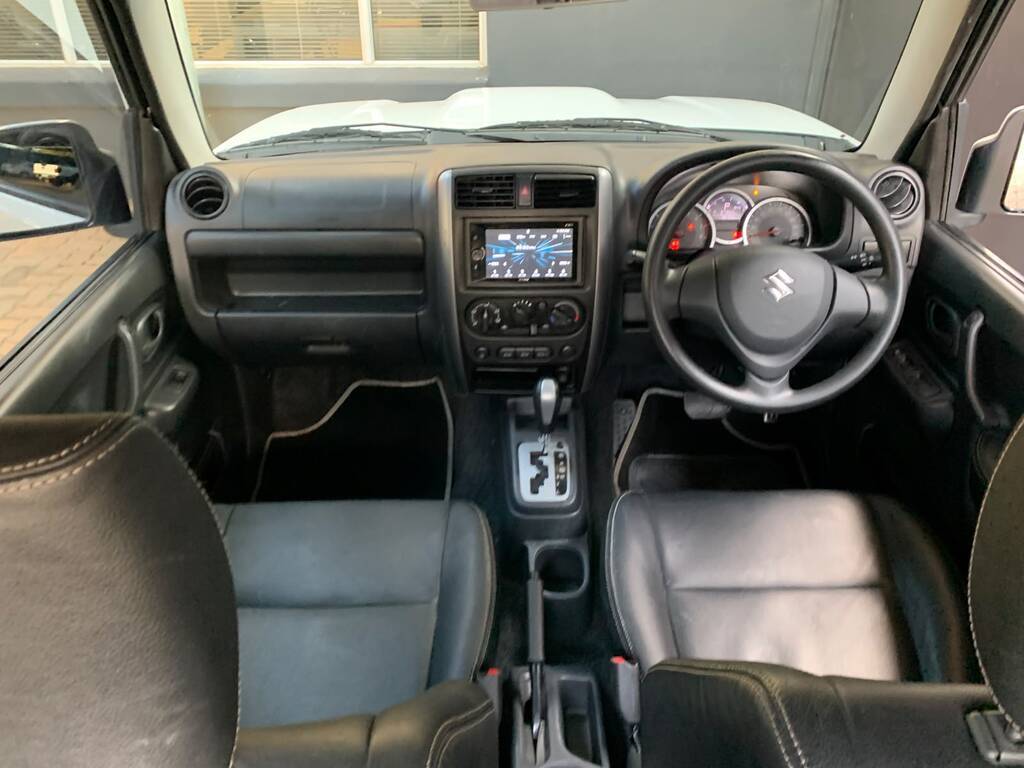 SUZUKI JIMNY JIMNY 1.3 A/T - 11