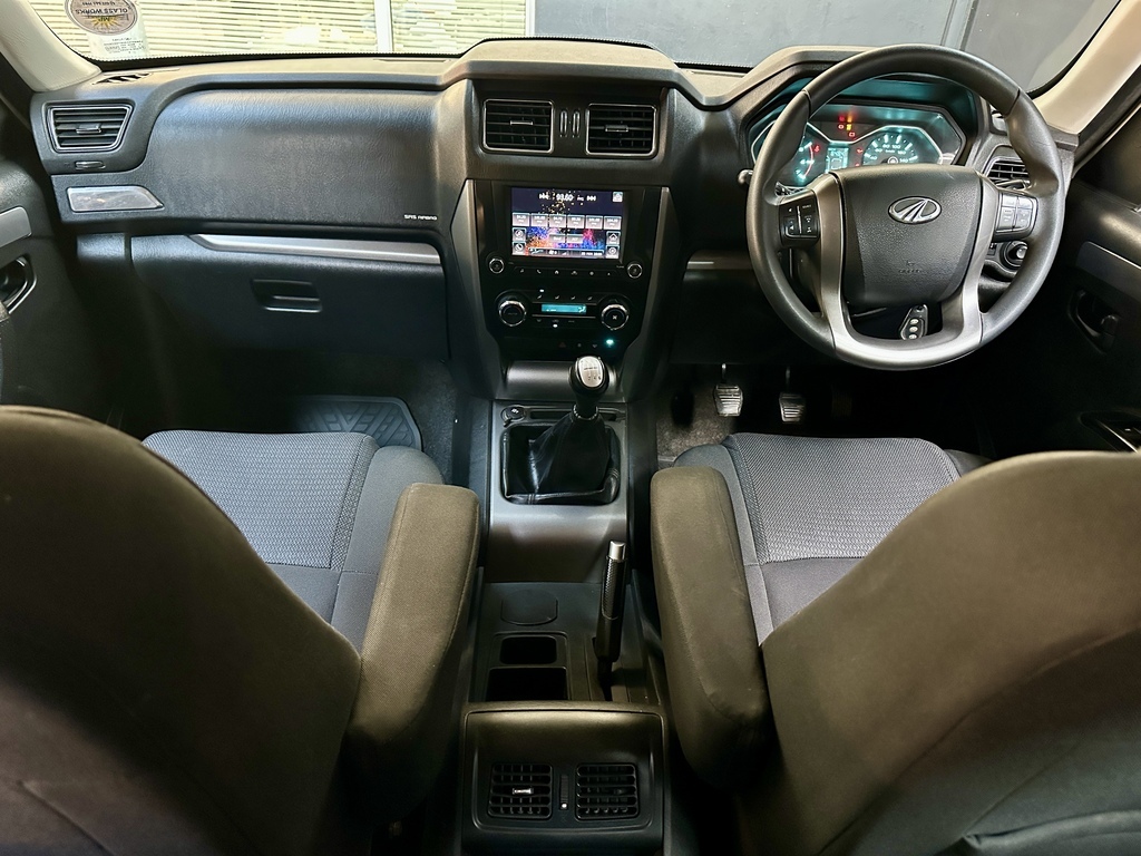 MAHINDRA SCORPIO PIK UP 2.2 mHAWK S10 P/U D/C - 10