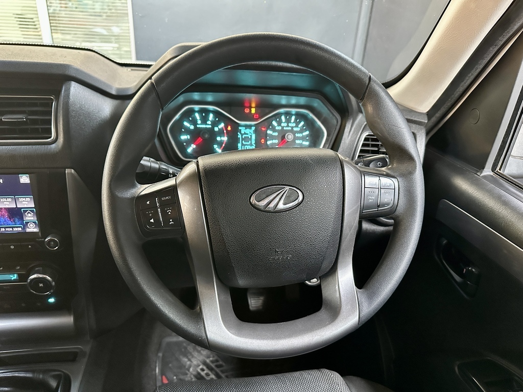 MAHINDRA SCORPIO PIK UP 2.2 mHAWK S10 P/U D/C - 12