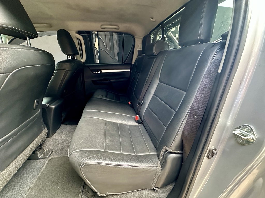 TOYOTA HILUX HILUX 2.8 GD-6 RAIDER 4X4 A/T P/U D/C - 10