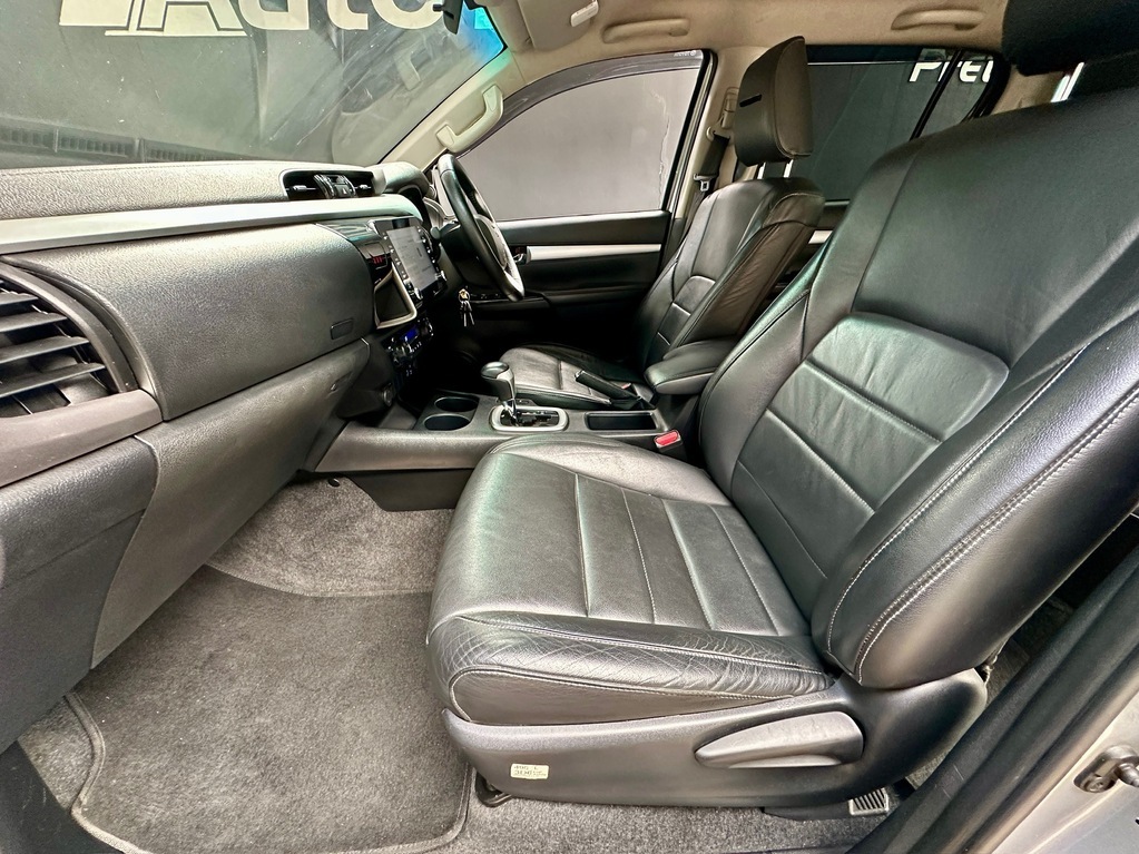 TOYOTA HILUX HILUX 2.8 GD-6 RAIDER 4X4 A/T P/U D/C - 9