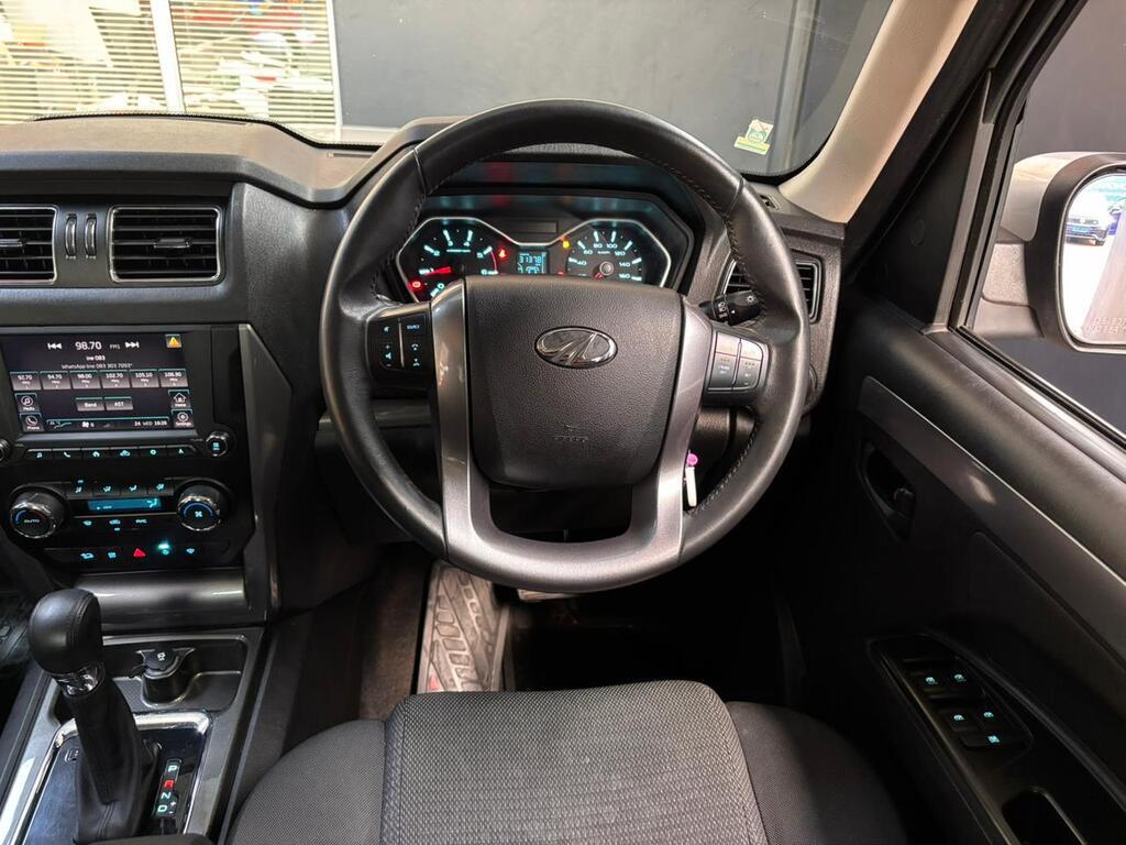 MAHINDRA SCORPIO PIK UP 2.2 MHAWK S11 4X4 A/T P/U D/C - 12