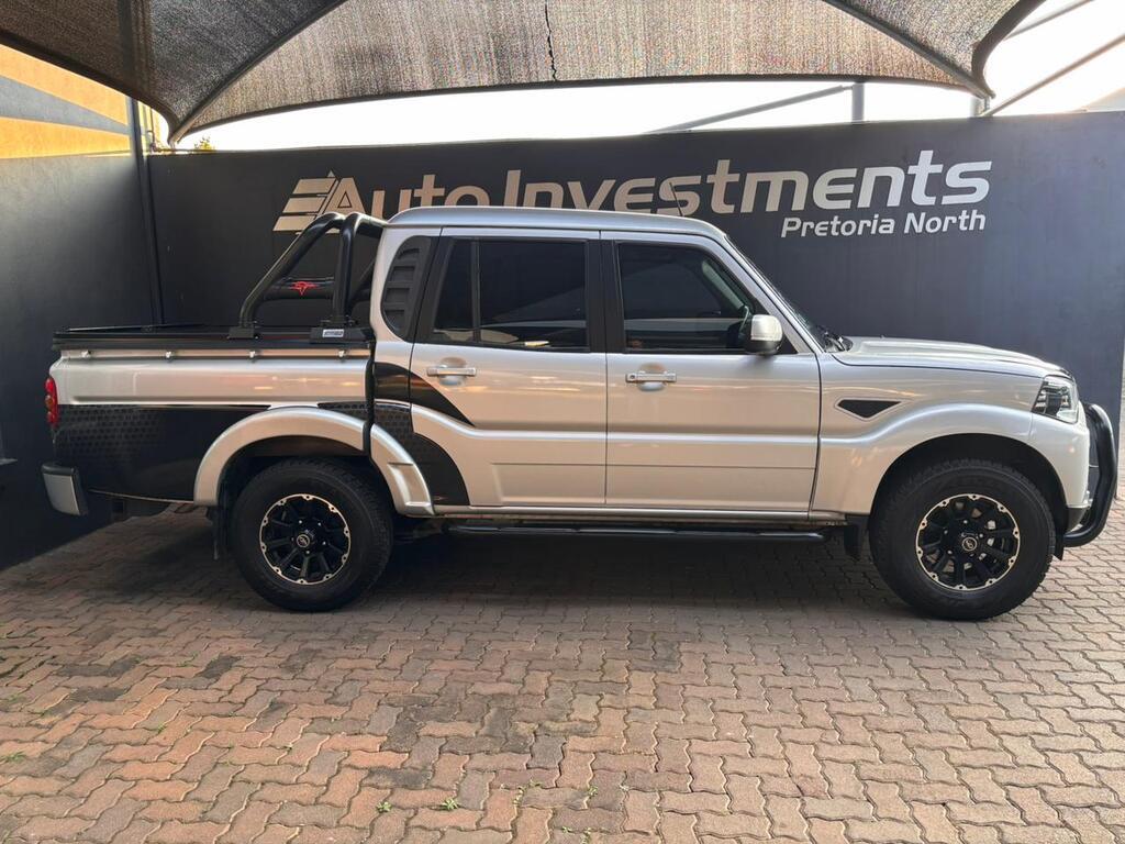 MAHINDRA SCORPIO PIK UP 2.2 MHAWK S11 4X4 A/T P/U D/C - 2