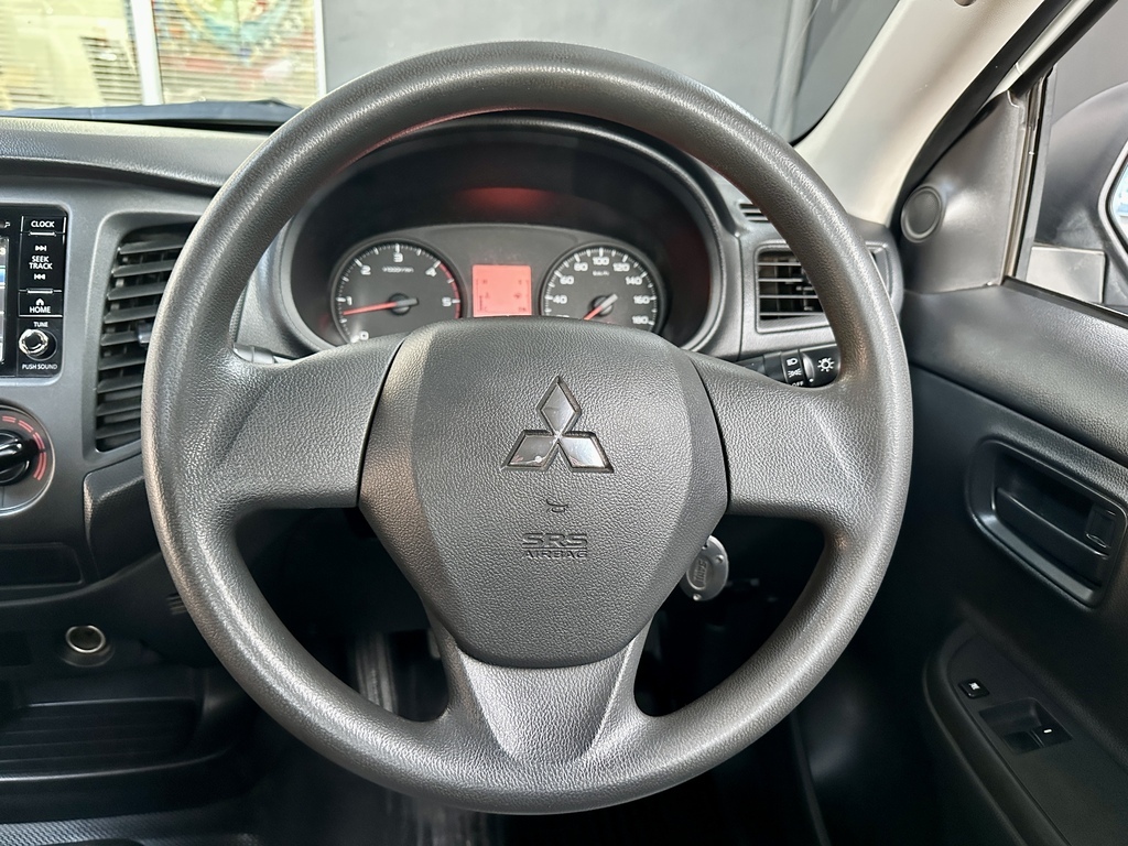 MITSUBISHI TRITON TRITON 2.4Di-GL P/U S/C - 12