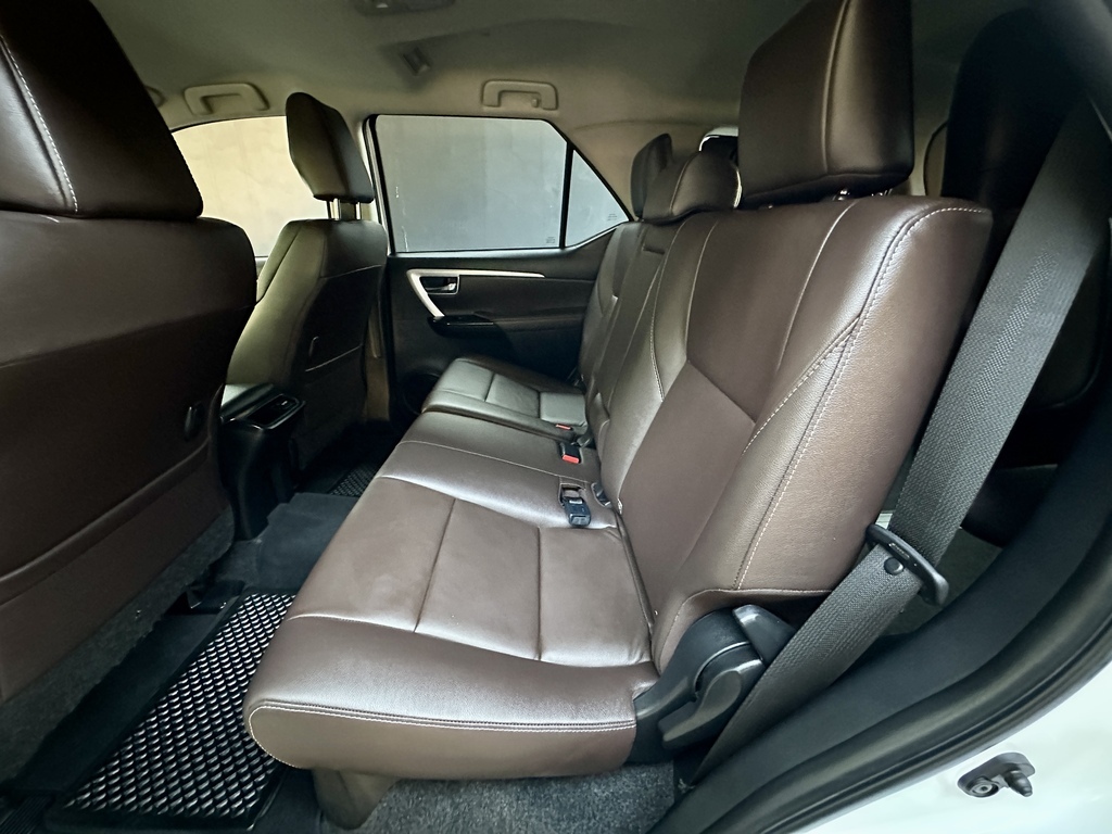 TOYOTA FORTUNER FORTUNER 2.4GD-6 R/B A/T - 10