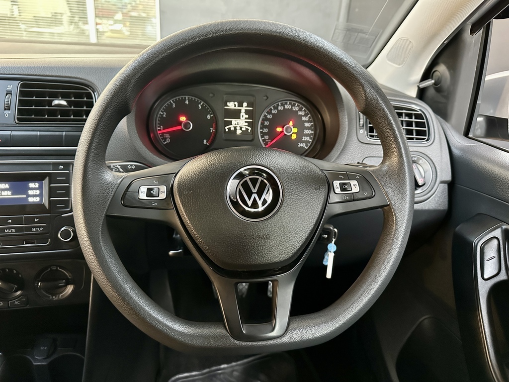 VOLKSWAGEN POLO VIVO POLO VIVO 1.6 COMFORTLINE TIP (5DR) - 14