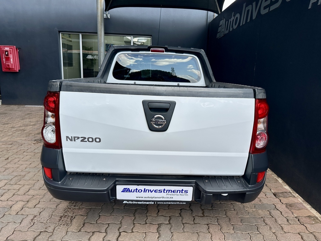 NISSAN NP200 NP200 1.6  A/C SAFETY PACK P/U S/C - 8