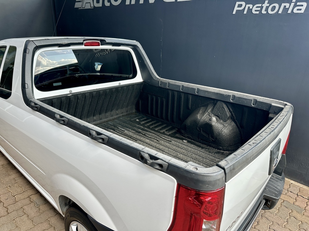 NISSAN NP200 NP200 1.6  A/C SAFETY PACK P/U S/C - 9