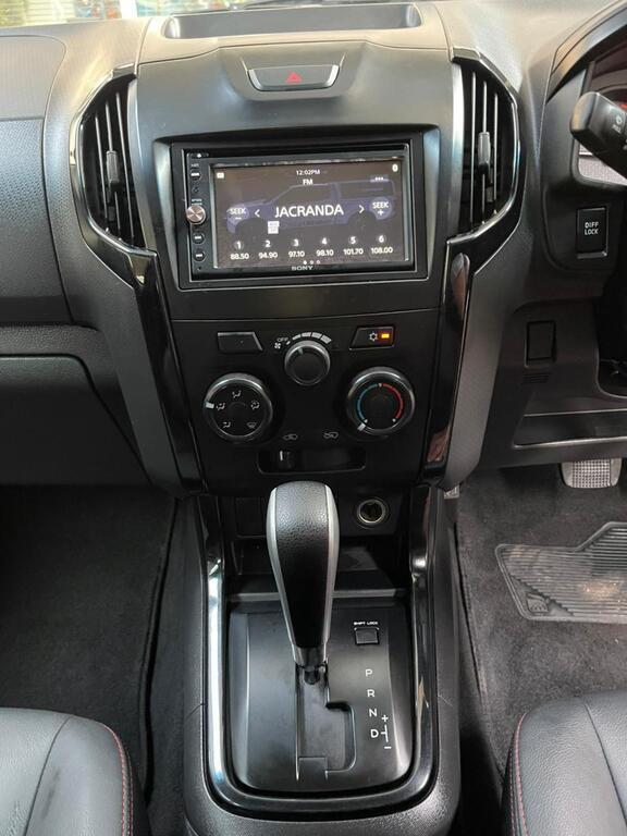 ISUZU D-MAX D-MAX 250 HO X-RIDER A/T E/CAB P/U - 14