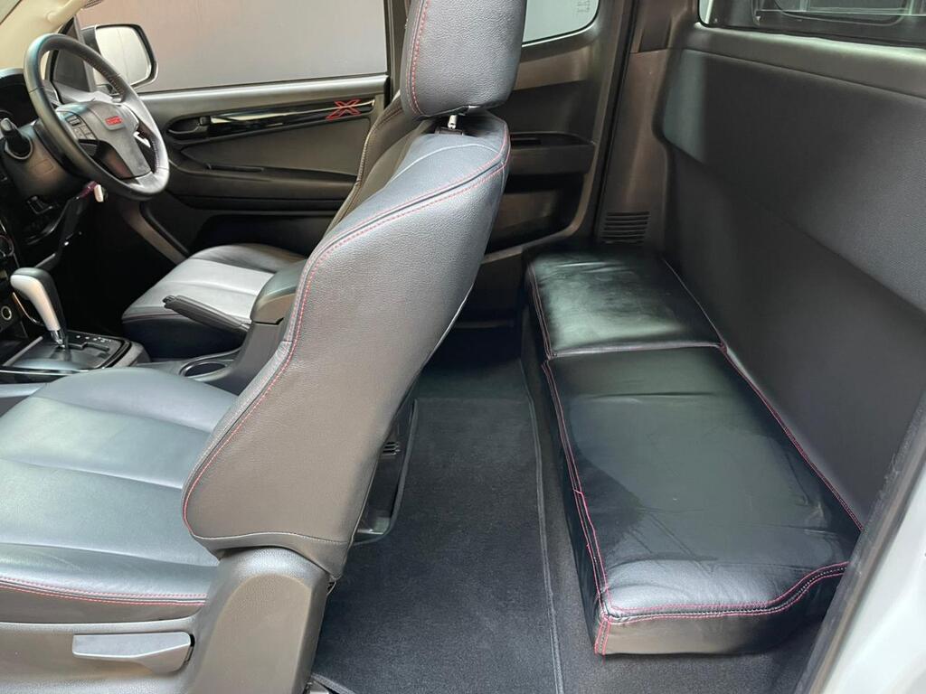 ISUZU D-MAX D-MAX 250 HO X-RIDER A/T E/CAB P/U - 16