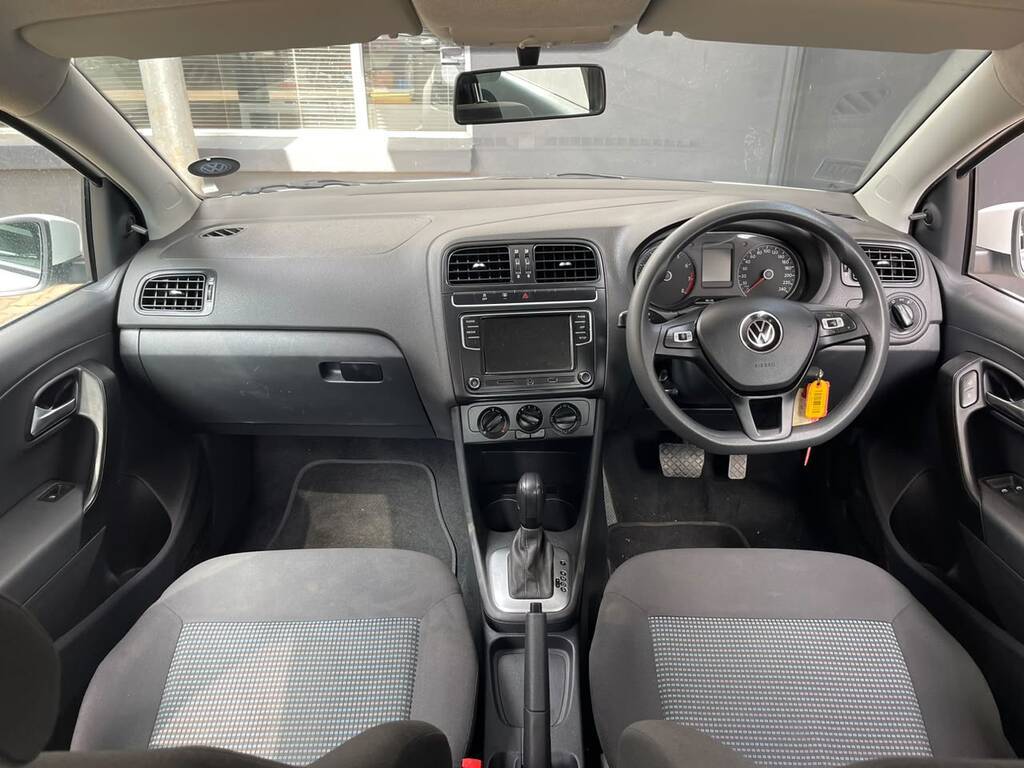 VOLKSWAGEN POLO VIVO POLO VIVO 1.6 COMFORTLINE TIP (5DR)