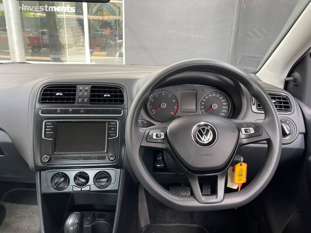 VOLKSWAGEN POLO VIVO POLO VIVO 1.6 COMFORTLINE TIP (5DR)