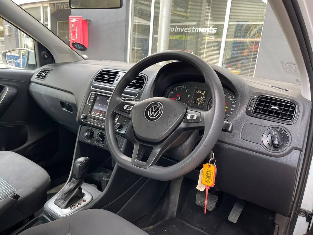 VOLKSWAGEN POLO VIVO POLO VIVO 1.6 COMFORTLINE TIP (5DR)