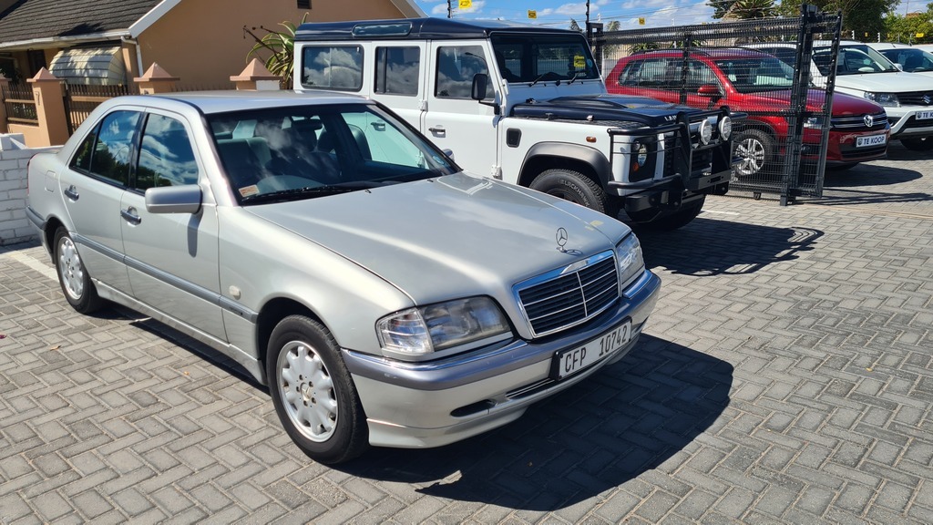 Hennie Steenkamp Motors Vehicle Image