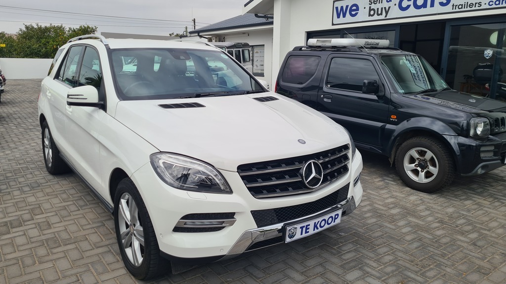 Hennie Steenkamp Motors Vehicle Image