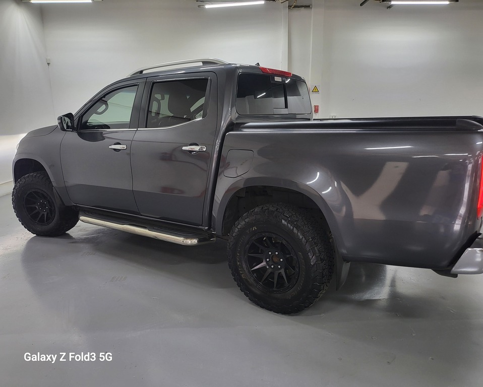 Thumbnail Image Thumbnail Image