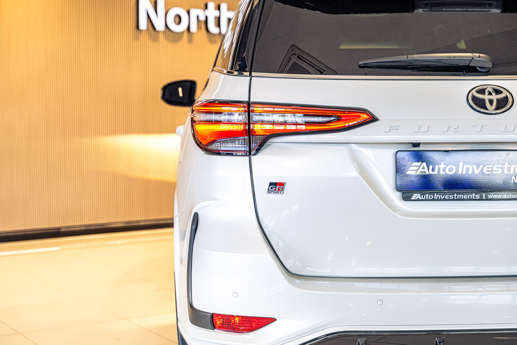 TOYOTA FORTUNER FORTUNER 2.8GD-6 4X4 GR-S A/T - 10