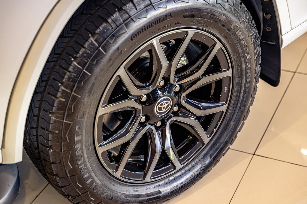 TOYOTA FORTUNER FORTUNER 2.8GD-6 4X4 GR-S A/T - 11